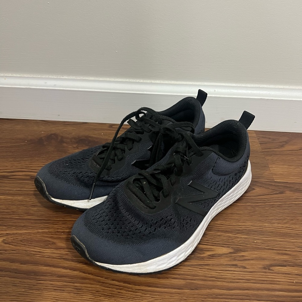 New Balance Blue Fresh Foam Arishi V4 Running Sneakers Size 9.5 US - Picture 2 of 9